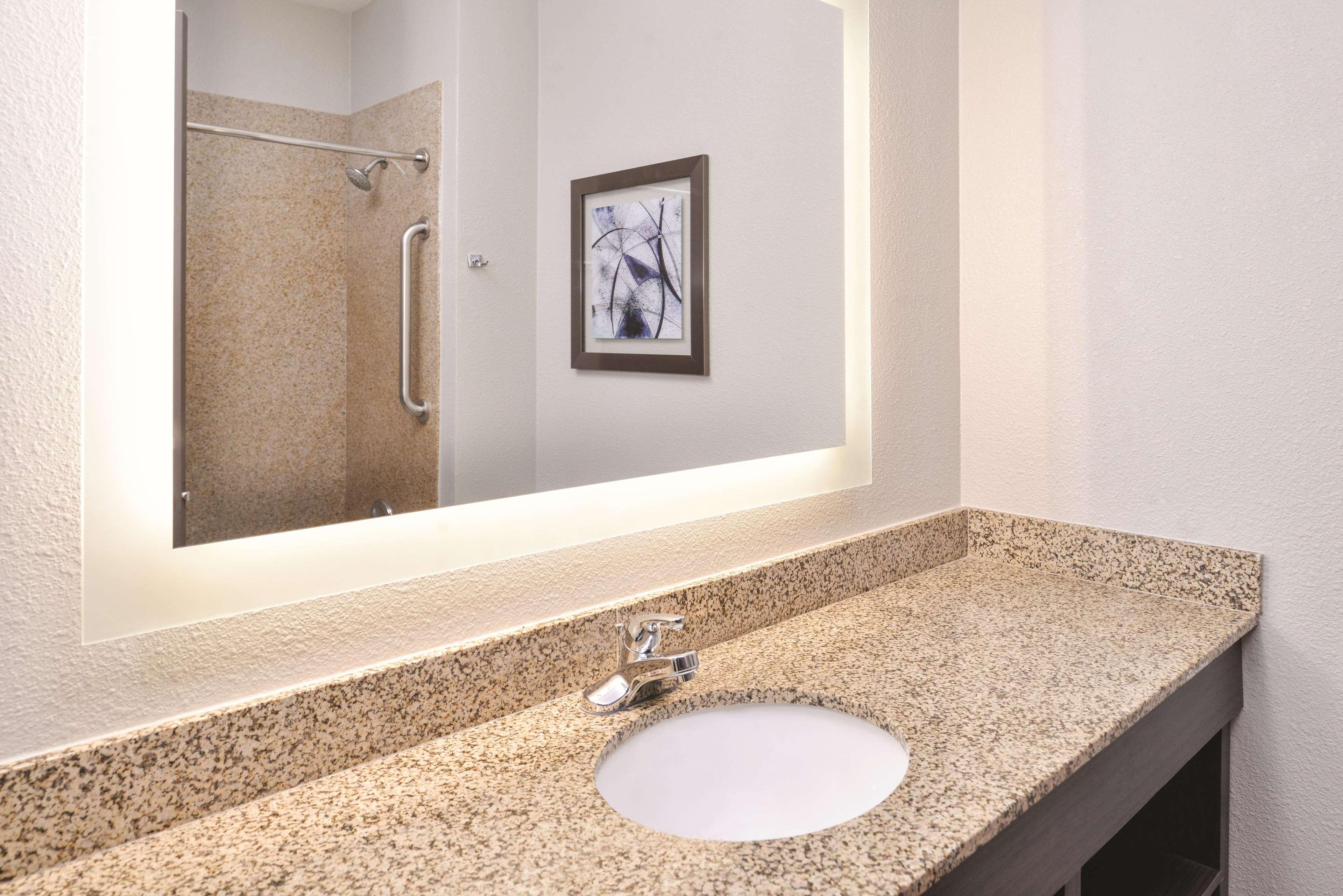 La Quinta By Wyndham Abilene Mall Bagian luar foto