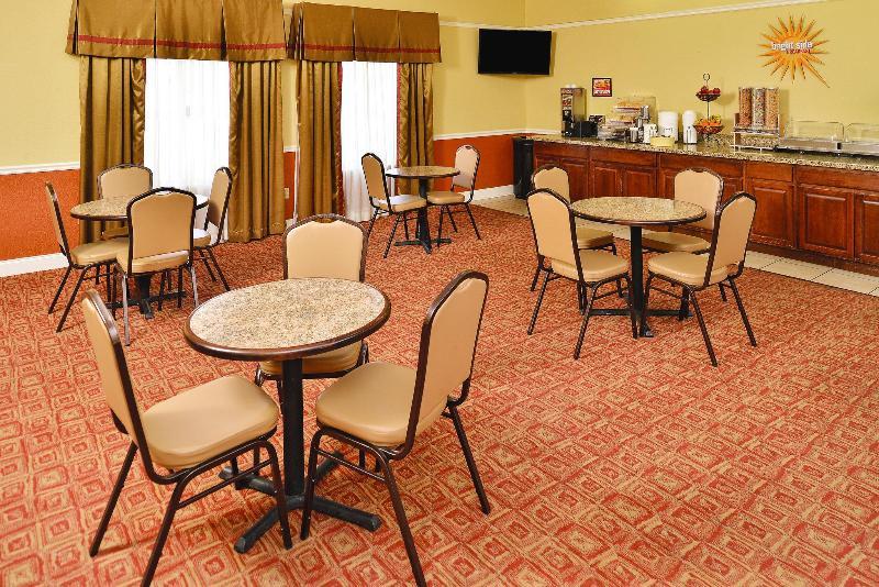 La Quinta By Wyndham Abilene Mall Bagian luar foto