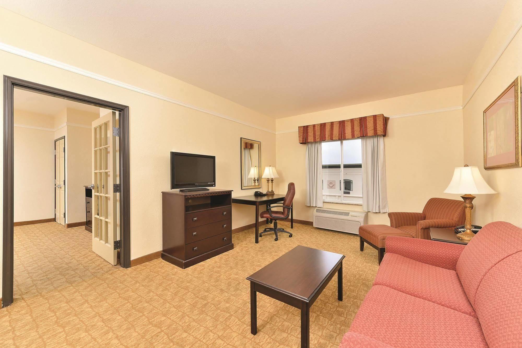 La Quinta By Wyndham Abilene Mall Bagian luar foto